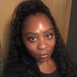 Meet your Posher, Sierra